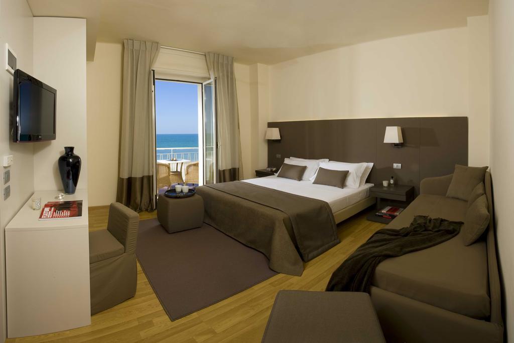 Hotel Miramare Gabicce Mare Eksteriør bilde